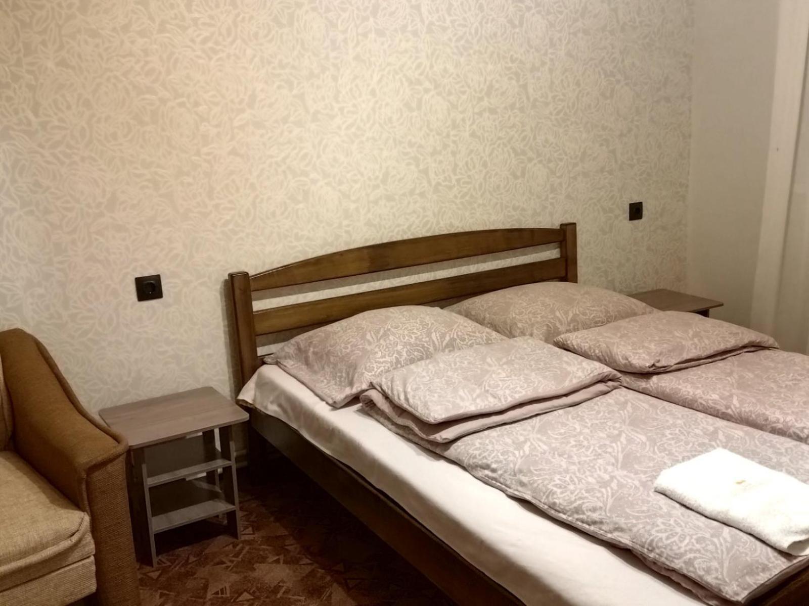 Hotel Pid Skeleyu Lazeshchyna Habitación foto